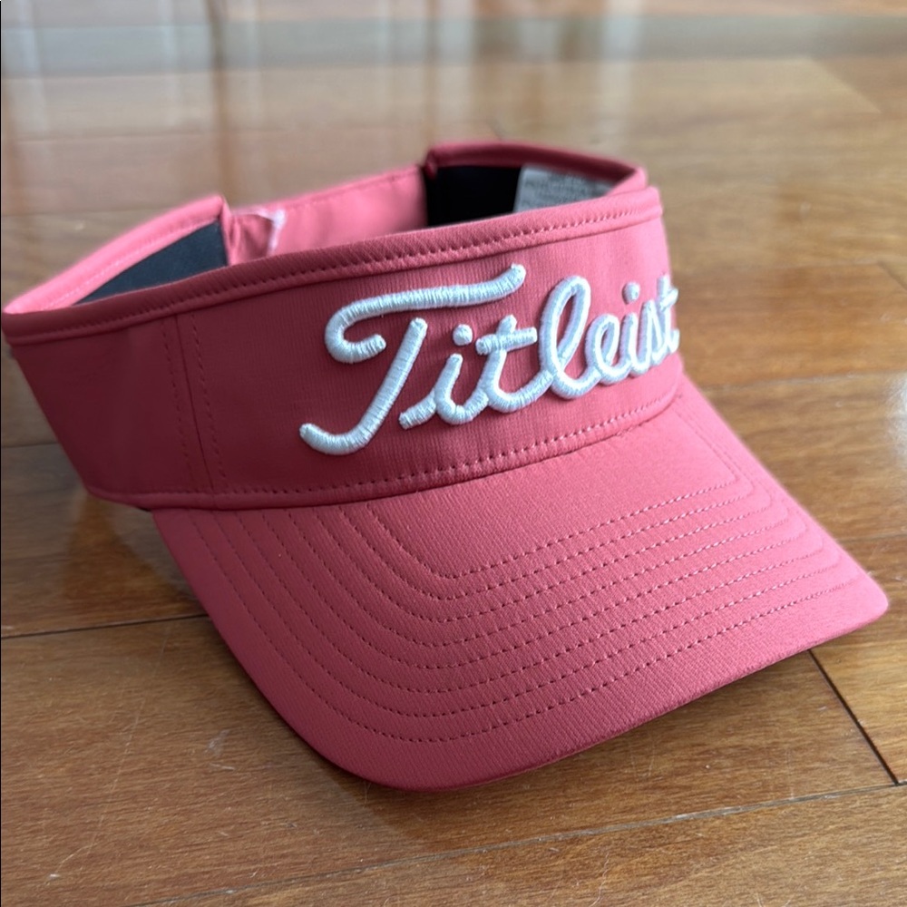 Titleist red Golf Visor